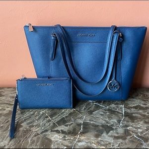 Michael Kors Ciara tote bag AND Adele Logo Smartphone Wallet